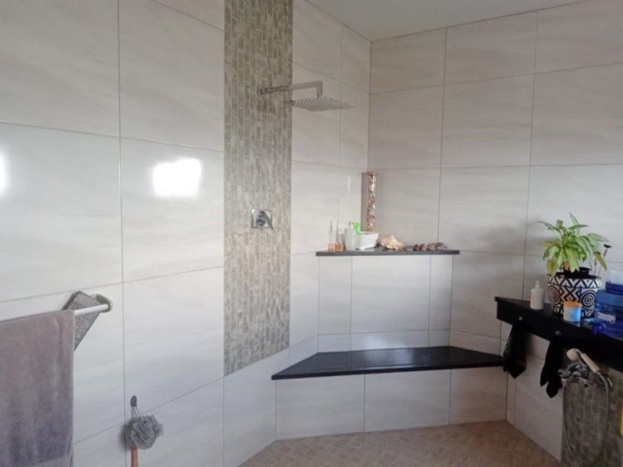 4 Bedroom Property for Sale in Aston Bay Eastern Cape